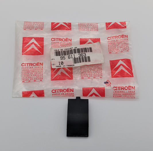 Citroen AX Bonnet Spring Holder Support, 95611363, 95 611 363