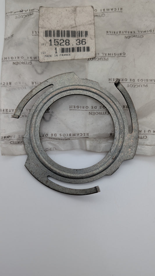 Citroen AX Fuel Pump Retainer Washer, 1528.36