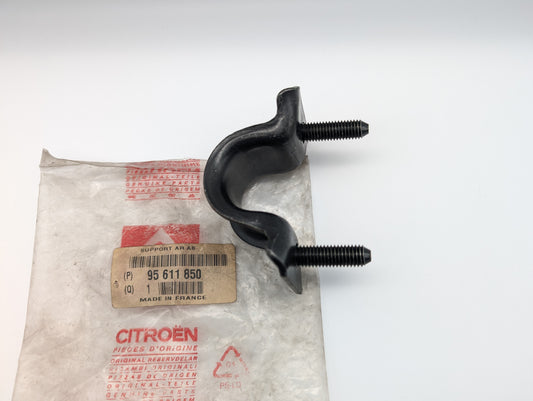 Citroen AX Triangle Arm Bracket, 95 611 850, 95611850