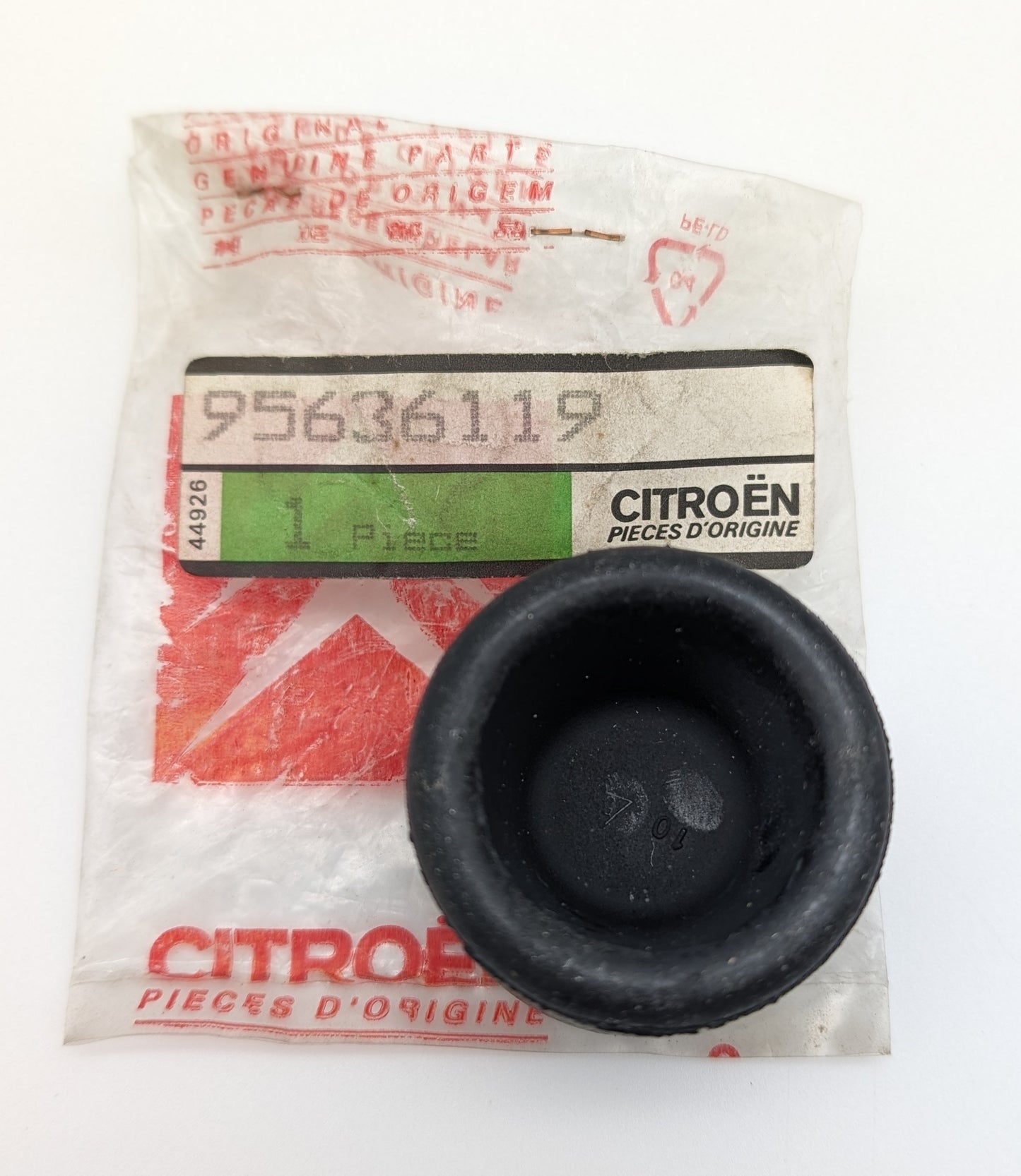 Citroen AX spare wheel retaining buffer 95636119