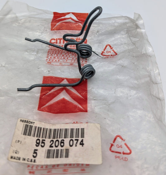 Citroen AX Radiator Retaining Spring 95206074