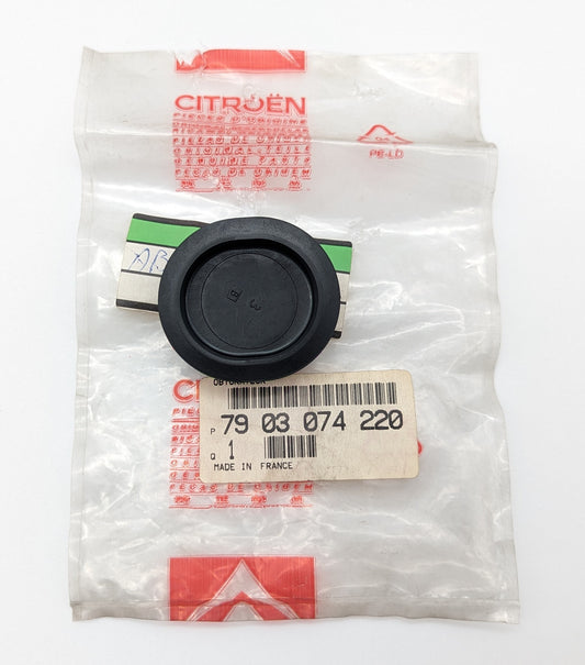 Citroen AX Blanking Plug/ Body Plug, 79 03 074 220, 7903074220