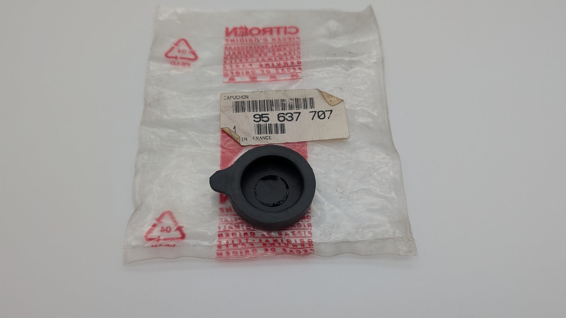 Citroen AX Front Brake Protector Plug, 95 637 707, 95637707