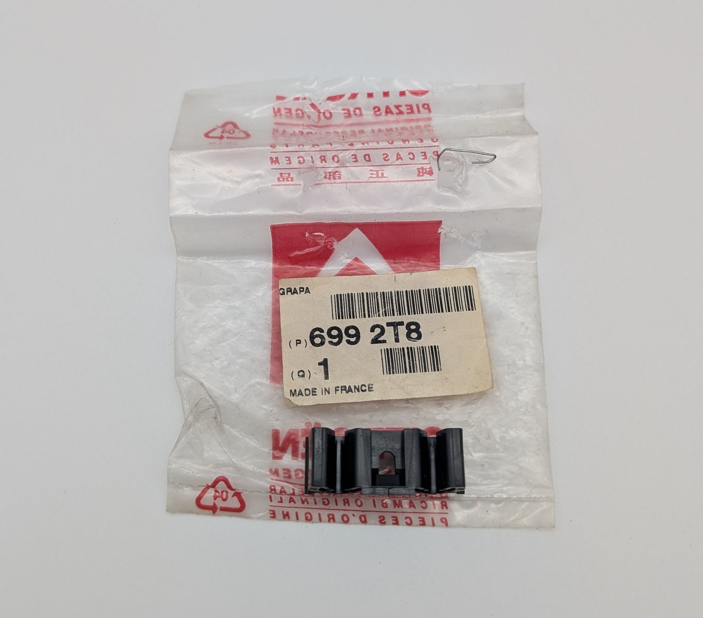 Citroen AX Brake Pipe Clip/ Hog Ring. 6992t8