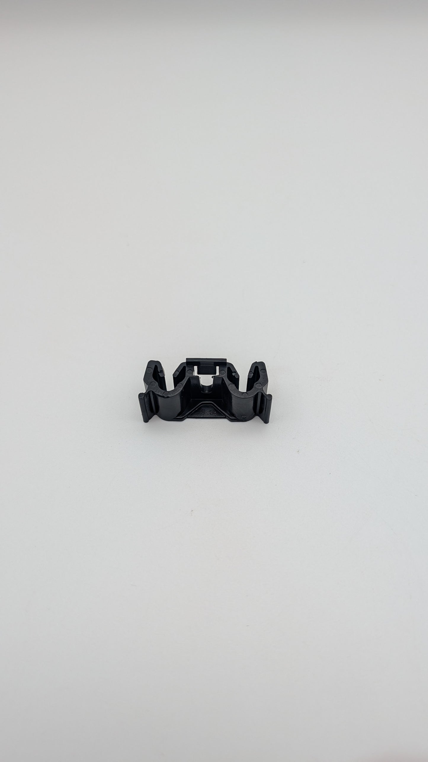 Citroen AX Hog Ring Clip, 6992T8