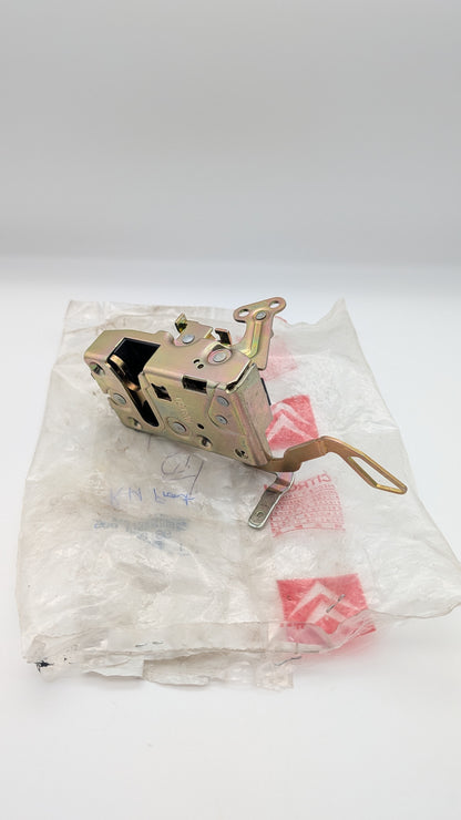Citroen AX Right Side Door Catch Lock, 96 038 805, 96038805