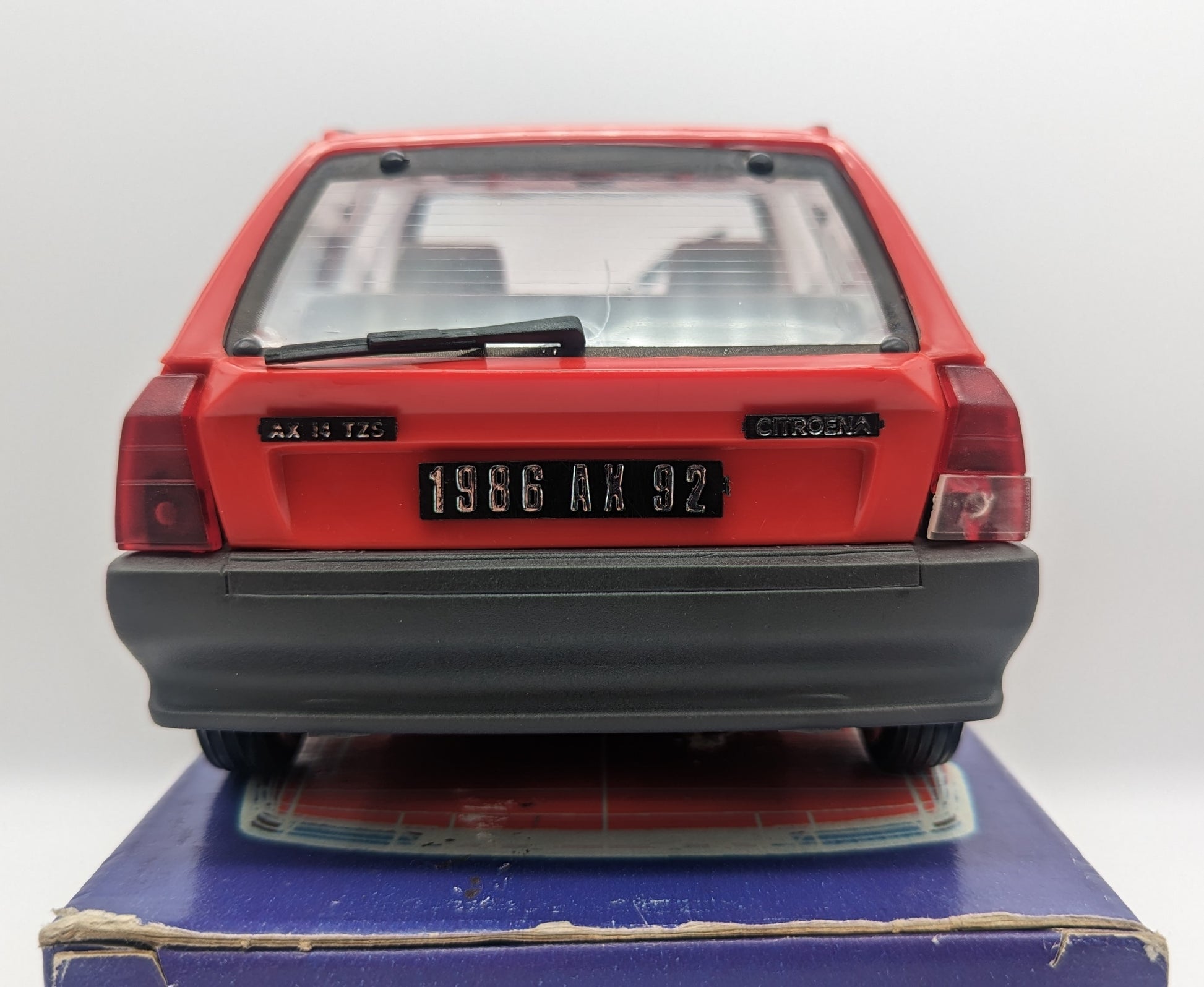 Miniature au 1/12eme Citroën AX De chez Vullierme / Montblanc - Collection Miniature au 1/12eme Citroën AX De chez Vullierme / Montblanc - Collection